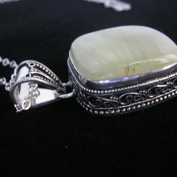 Yellow Prehnite 925 Silver Overlay Bali Necklace - Picture 3 of 8